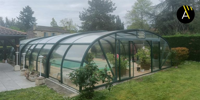 Réparation d’un abri de piscine MOUREAU en Gironde