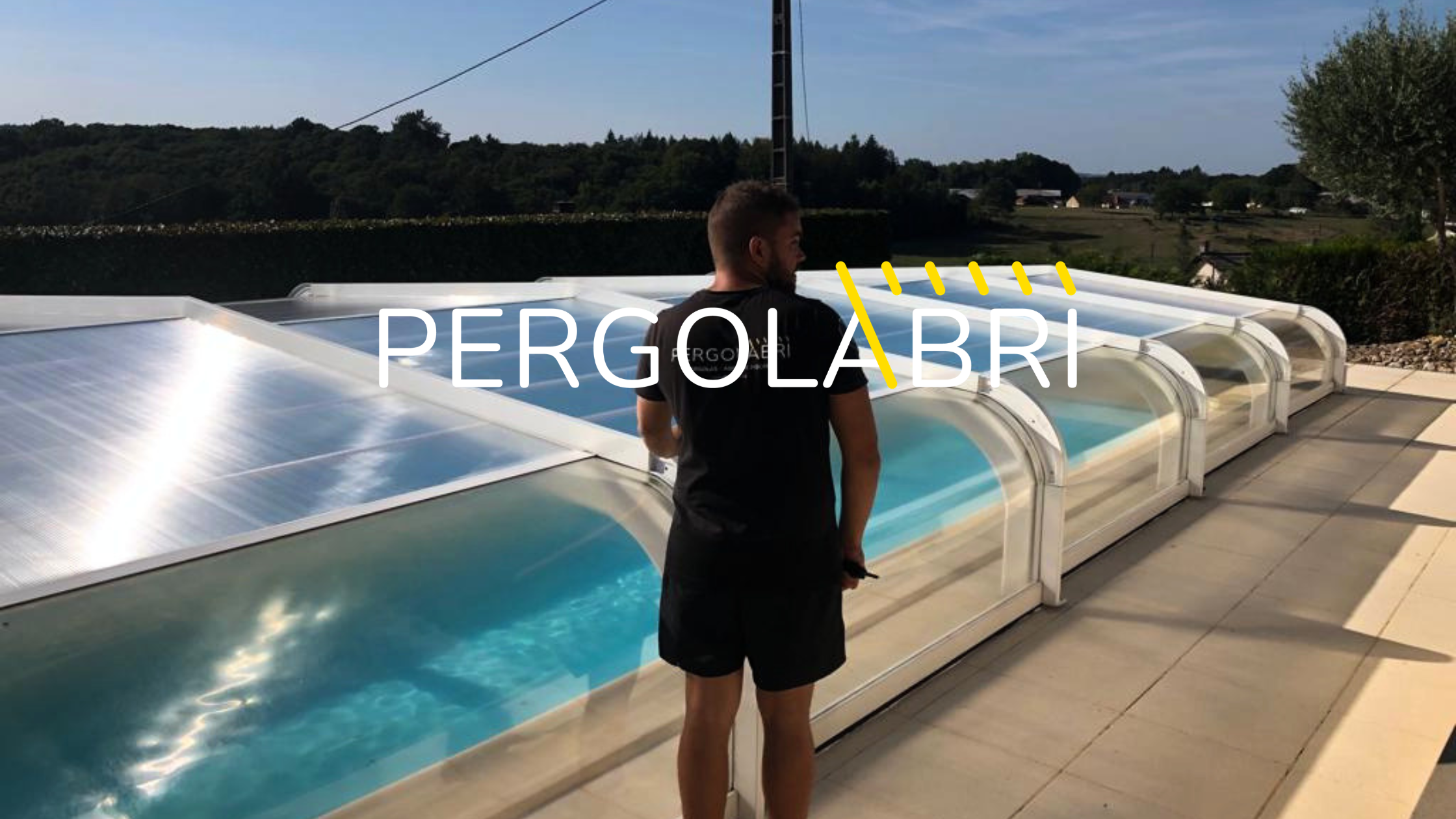 Réparation d'un abri de piscine Eureka Verseau à Oloron-Sainte-Marie
