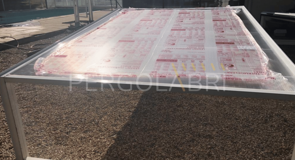 reparation-abri-piscine-niort-plaques-neuves.