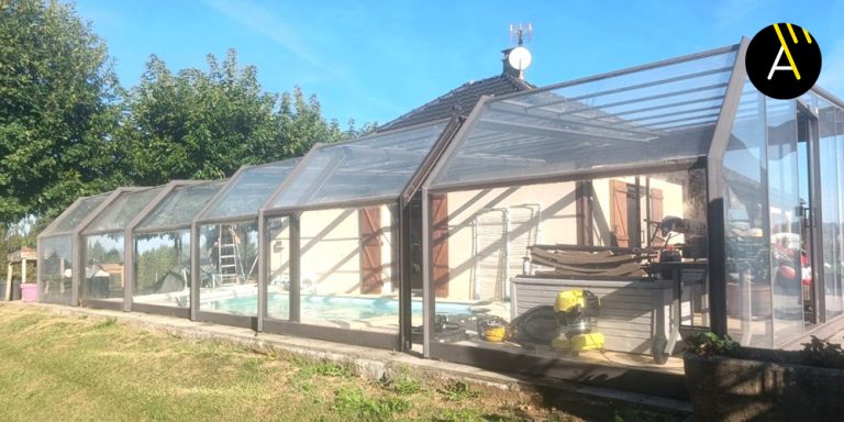 Réparation d’un abri de piscine Eureka en Corrèze.