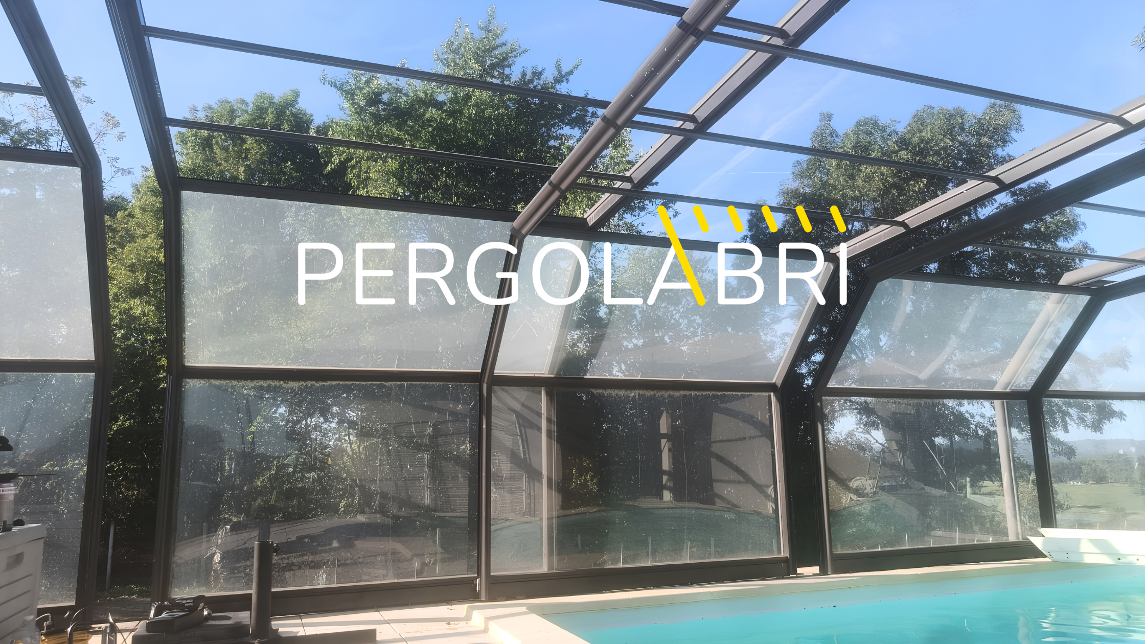 Réparation d'un abri de piscine Eureka haut au Beynat