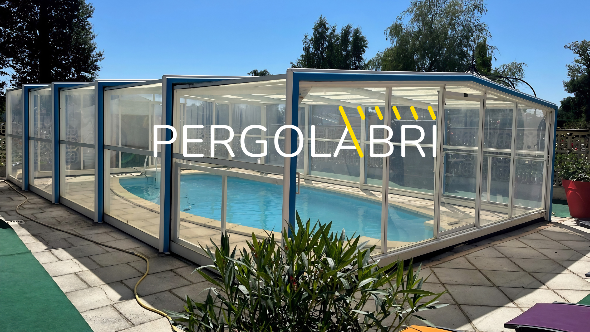 Réparation d'un abri de piscine Eureka haut à Bourganeuf (23)