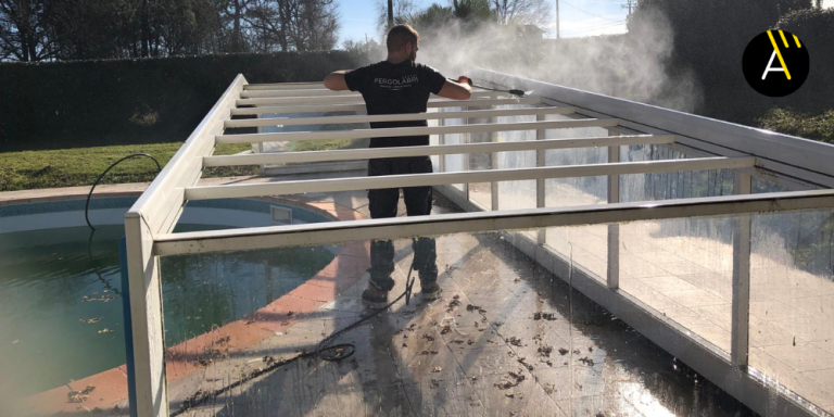 Réparation abri de piscine dans les Landes