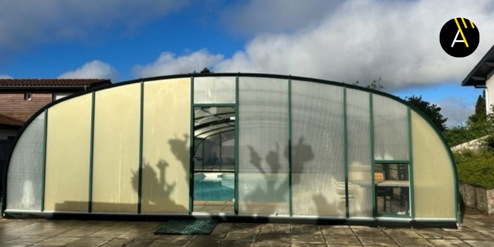 abri de piscine à rénover