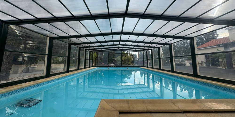 Toiture abri de piscine Eureka neuve