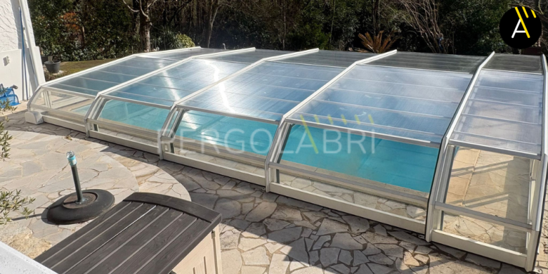 Remplacement de toiture d’abri de piscine dans les Landes