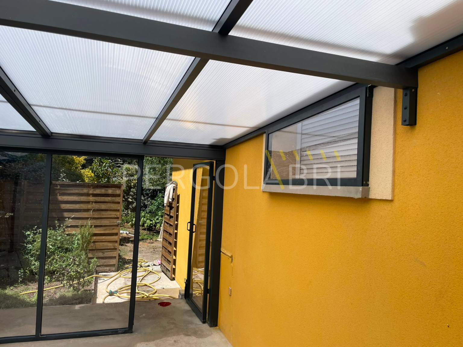 véranda et serre en polycarbonate par Pergolabri (11)