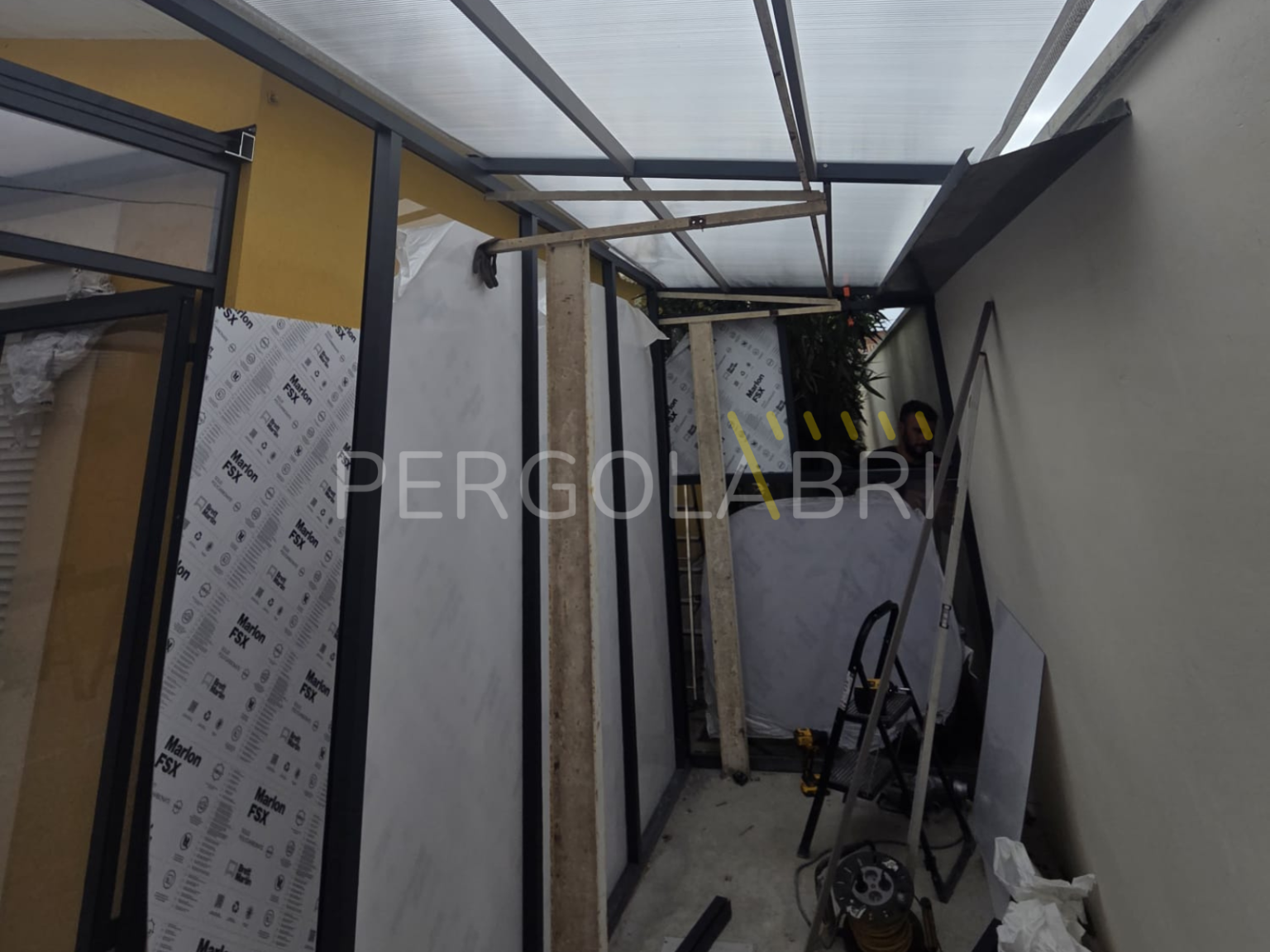 véranda et serre en polycarbonate par Pergolabri (3)