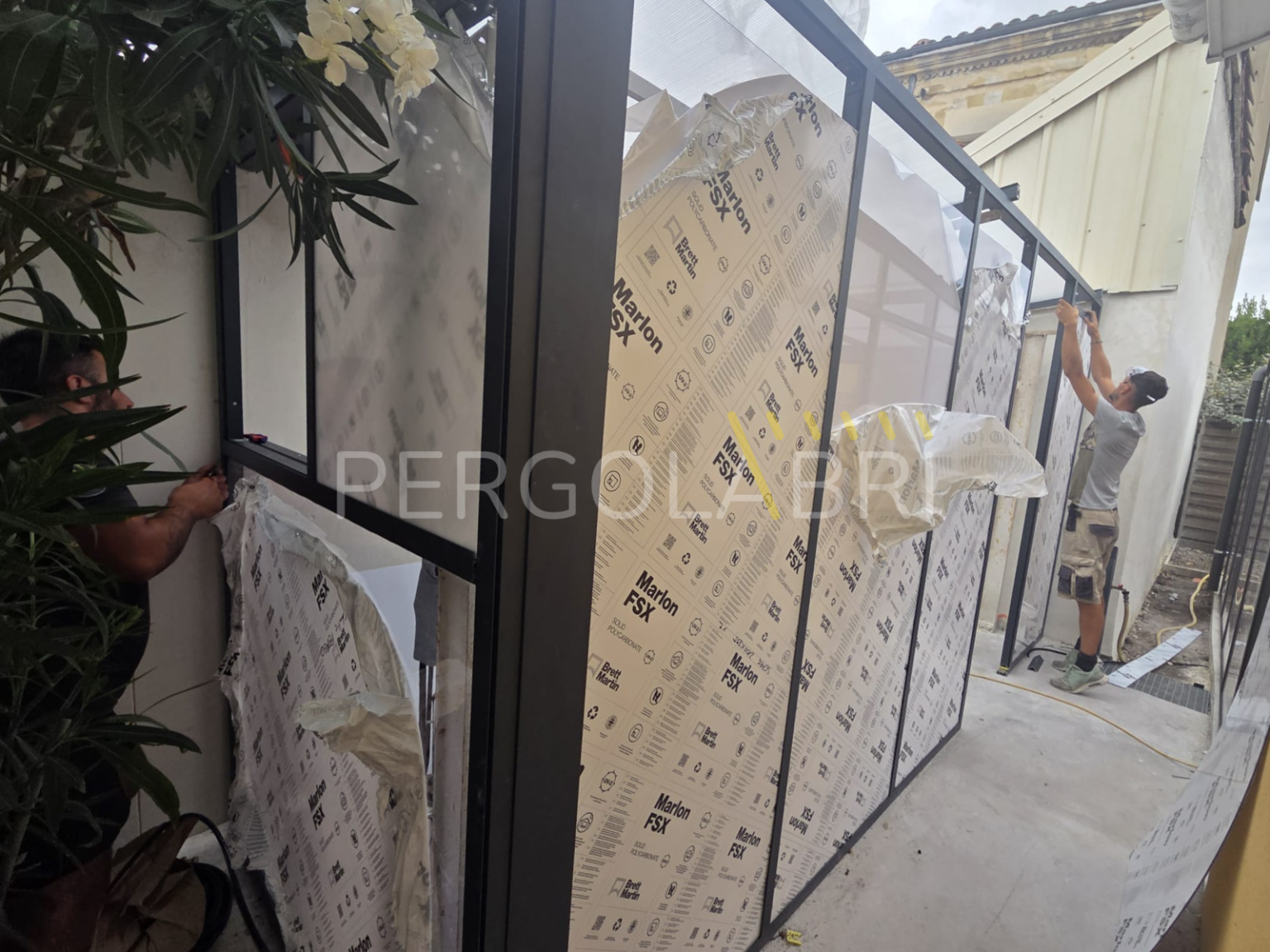 véranda et serre en polycarbonate par Pergolabri (5)
