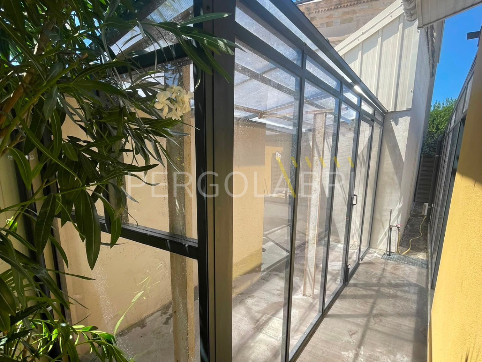 véranda et serre en polycarbonate par Pergolabri (8)