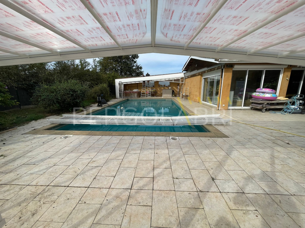 Découpe et pose des nouvelles plaques de polycarbonate