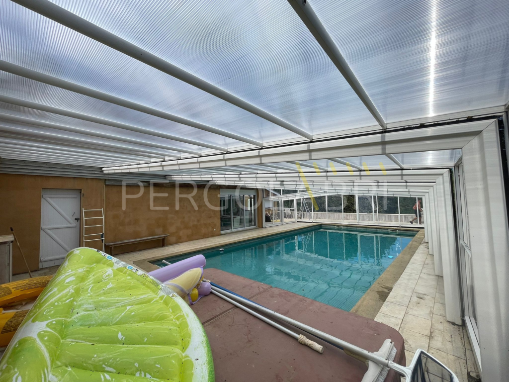 Résultat de l'intervention sur abri de piscine Atlantika