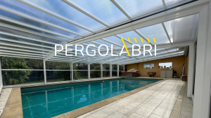 Remplacement de plaques sur un abri de piscine adossé Atlantika à Dompierre-sur-Mer