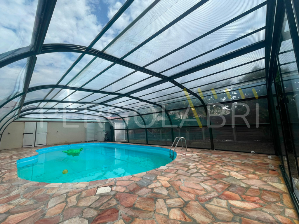 renovation-toiture-abri-piscine-ref-covers-cestas-toiture-finie