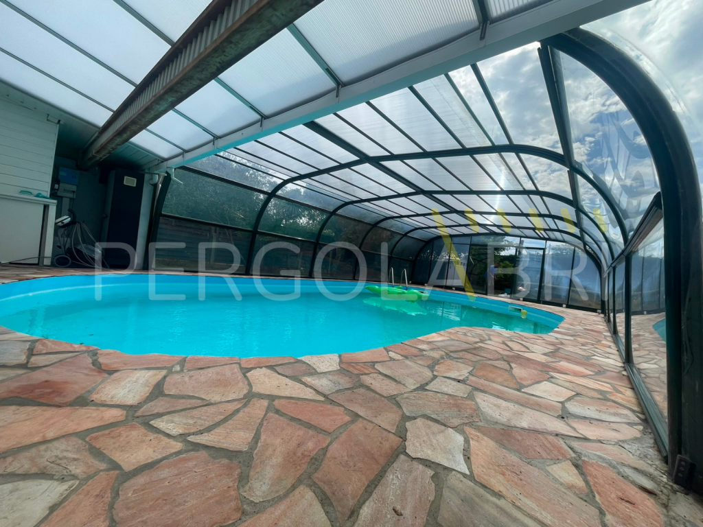 renovation-toiture-abri-piscine-cestas-vue-interieure