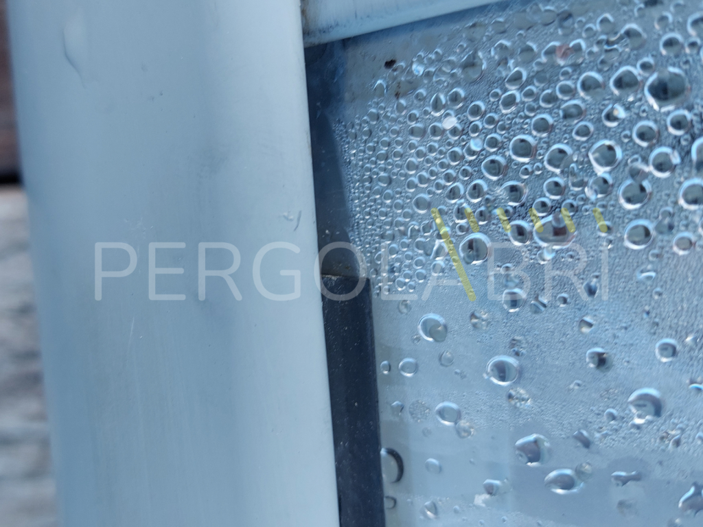 Photo de l'abri de piscine EC Création pour le diagnostic de réparation par Pergolabri