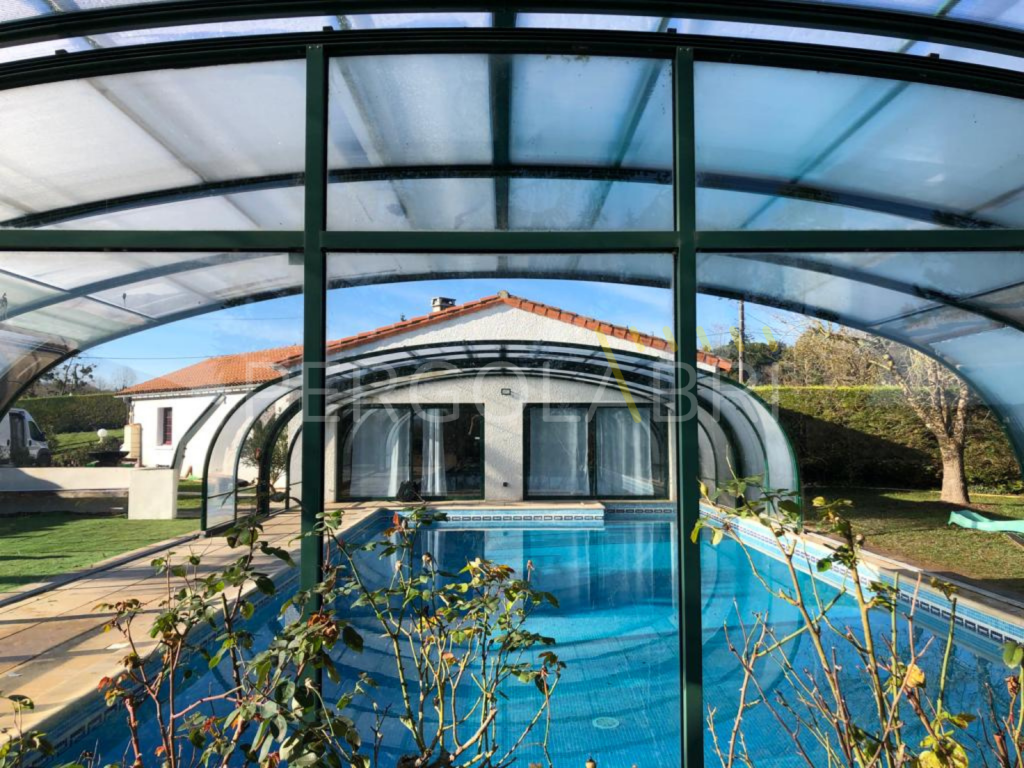 Remplacement de la toiture d'un abri de piscine à Ronce-les-Bains (7)
