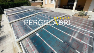 Remplacement de toiture d'un abri de piscine Eureka à Dax après les orages