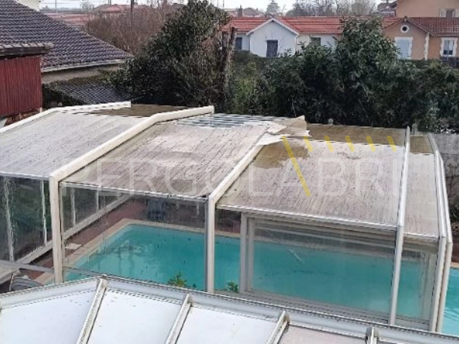 abri-piscine-eureka-orthez-avant-reparation (2)